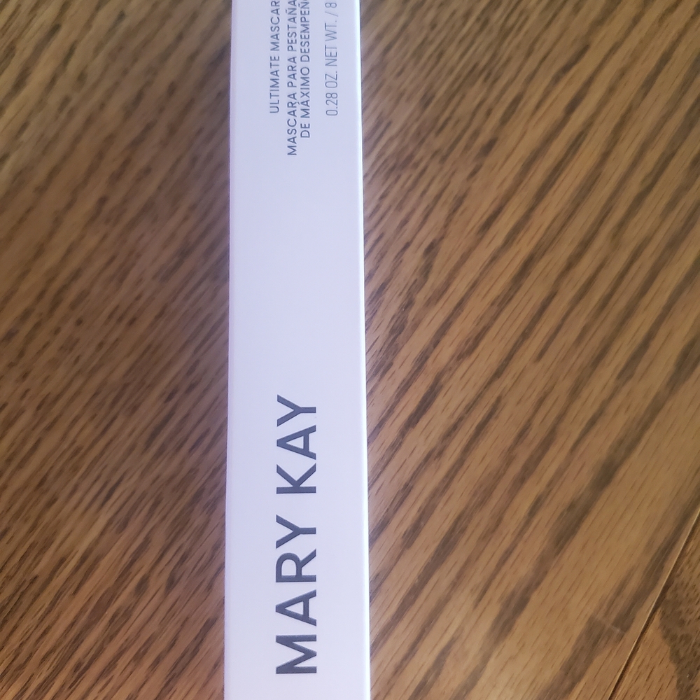 Mary Kay Ultimate Mascara in Classic Black
